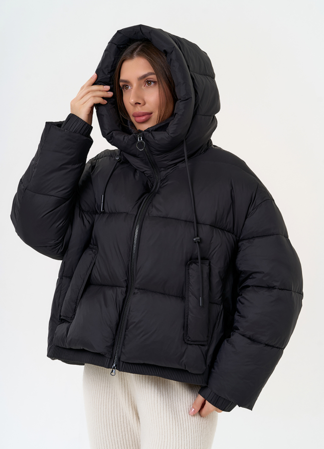 Женский короткий пуховик черного цвета модель № 31589 универмаг малина