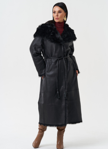 Дубленка с отделкой из тосканы