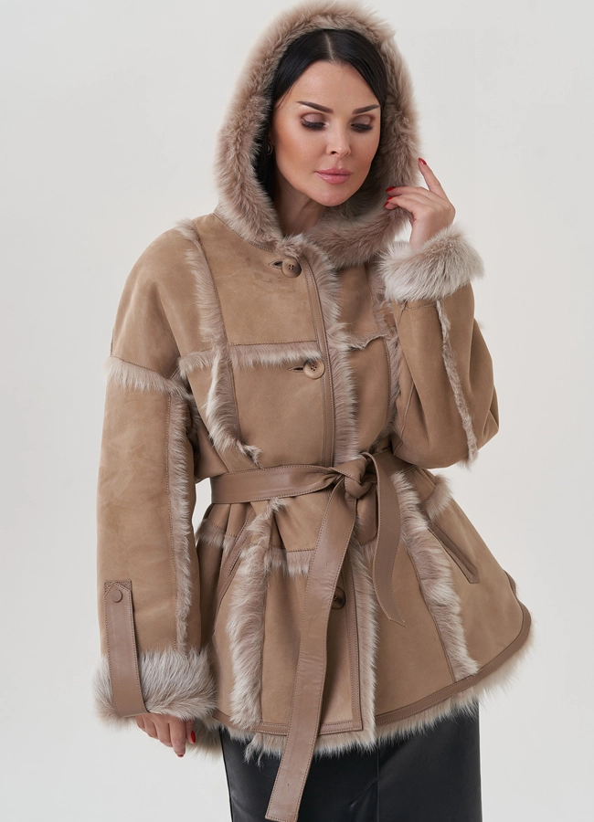 Женская дубленка с капюшоном модель № 25633 универмаг малина фото