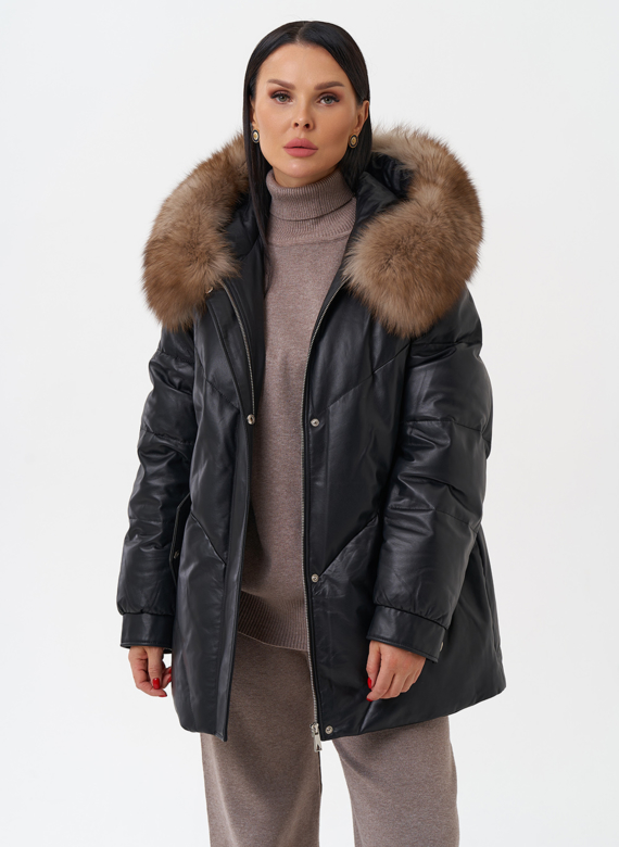 Женский кожаный пуховик с капюшоном