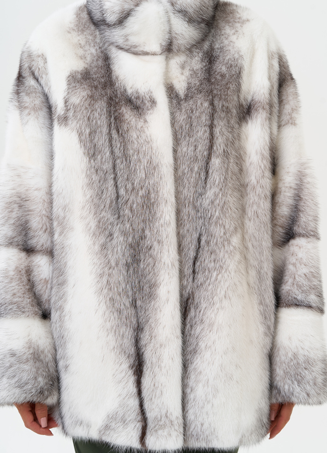 Коротка шуба из норки крестовки модель № 31319 универмаг малина