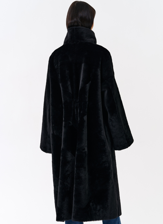 Женская натуральная дубленка черного цвета