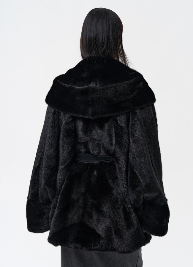 Шуба с капюшоном и норки модель № 28798 в кредит