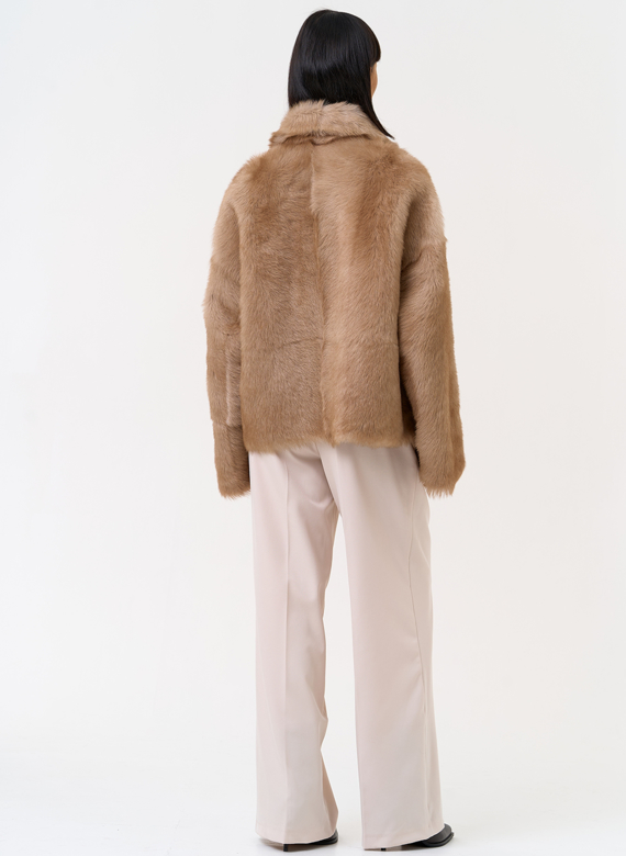 Женская натуральная дубленка с английским воротником