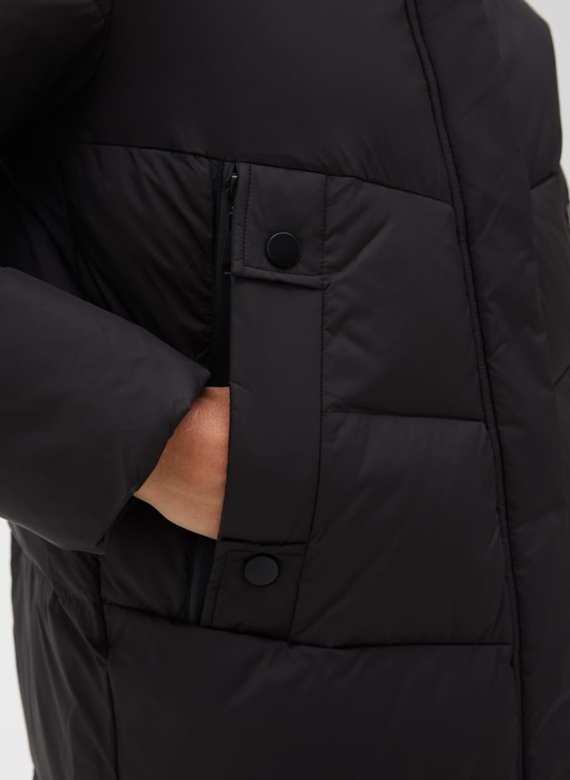 Женский пуховик с капюшоном