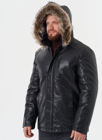 Пуховик из эко кожи с мехом енота