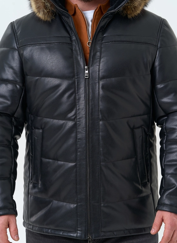 Мужской пуховик из эко кожи с мехом енота на капюшоне фото