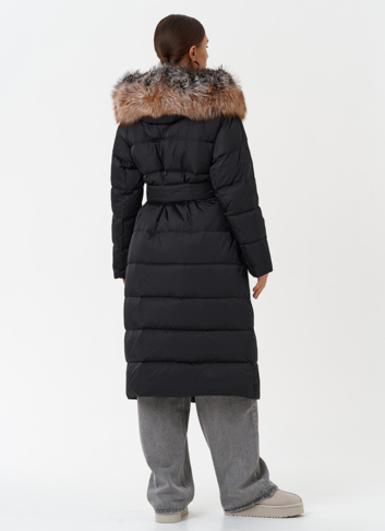 Пуховик с капюшоном из меха чернобурки