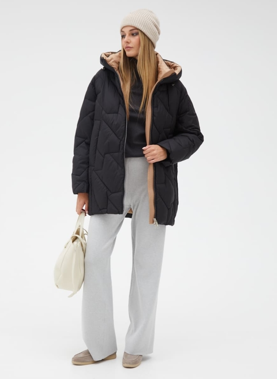 Женский удлиненный пуховик  капюшоном