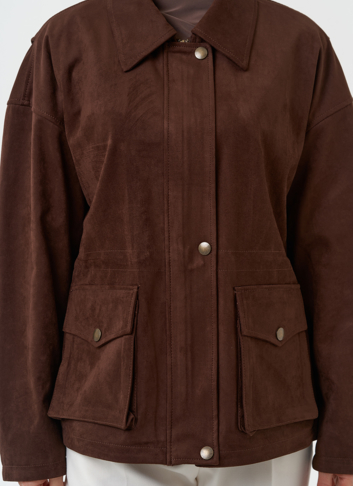 Женская парка из эко замши коричневого цвета