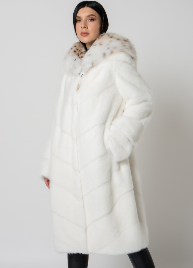Белая шуба из норки с рысью модель № 25277 универмаг малина