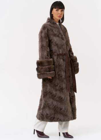 Женская шуба из меха норки с поясом