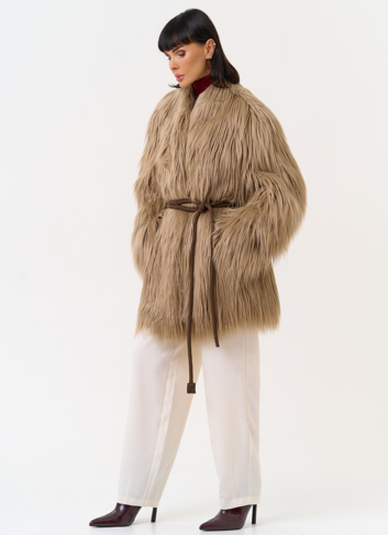 Женская шуба из эко меха с декоративным поясом