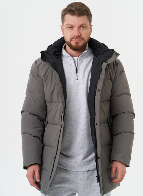 Зимний пуховик с капюшоном