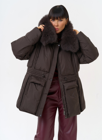 Женский пуховик с капюшоном из меха песца