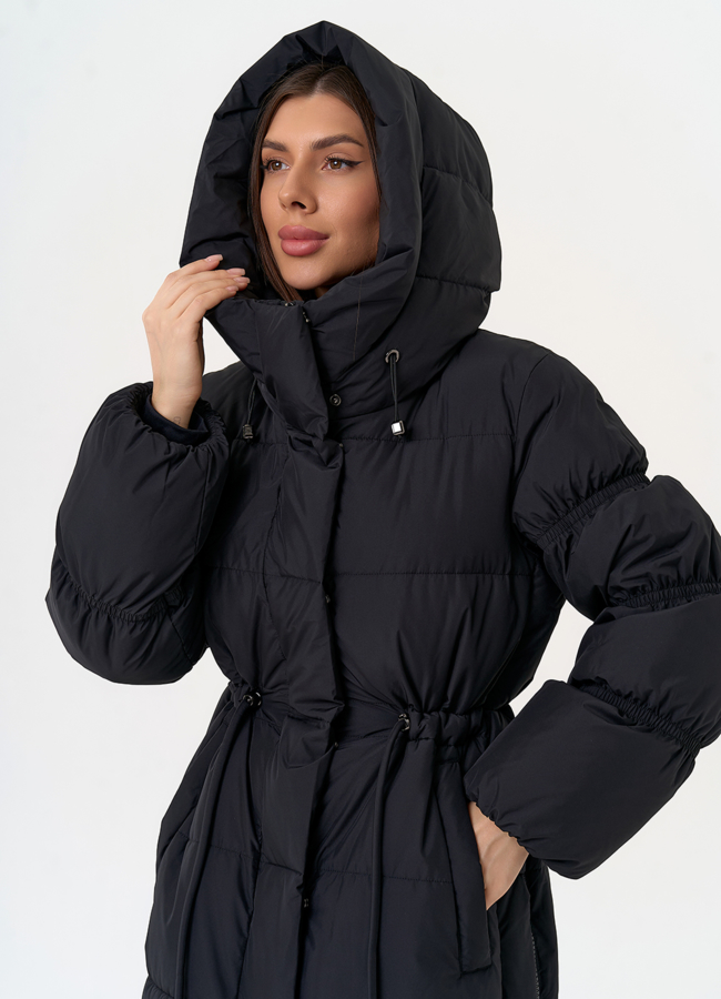 Женский пуховик черного цвета с капюшоном модель № 31581 универмаг малина