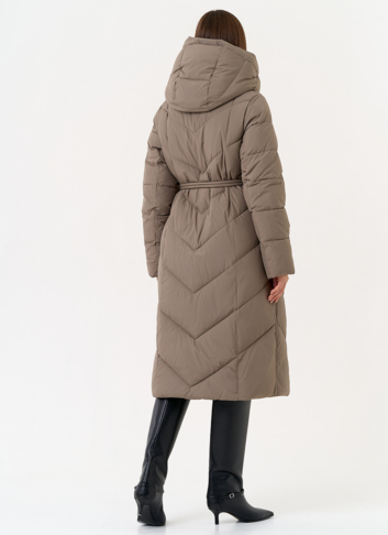 Женский пуховик с капюшоном