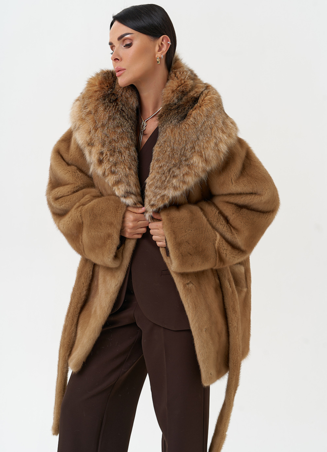 Женская шуба из меха норки с капюшоном из меха рыси модель № 31165 универмаг малина