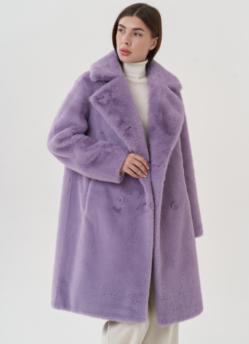 Женского пальто из эко меха на пуговицах