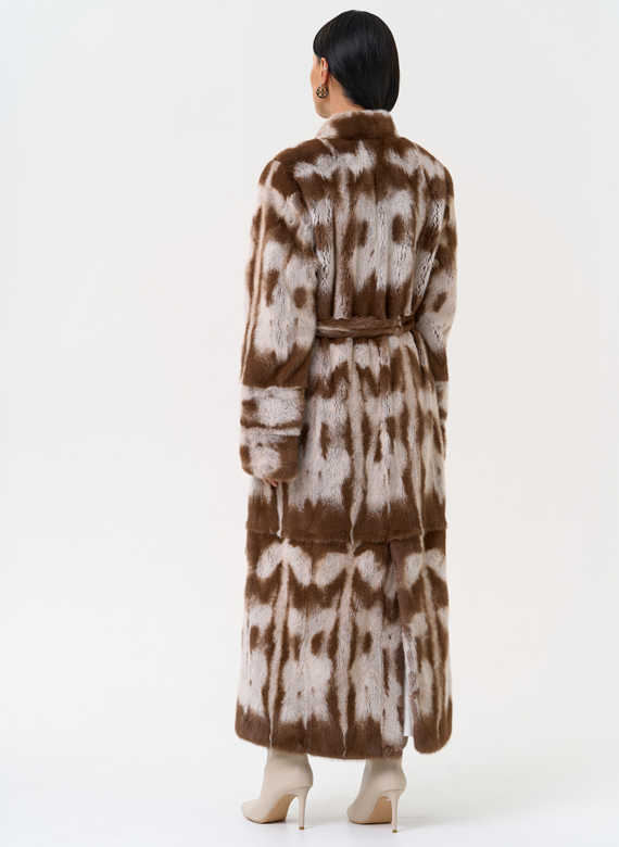Шуба из норки с анималистичным принтом