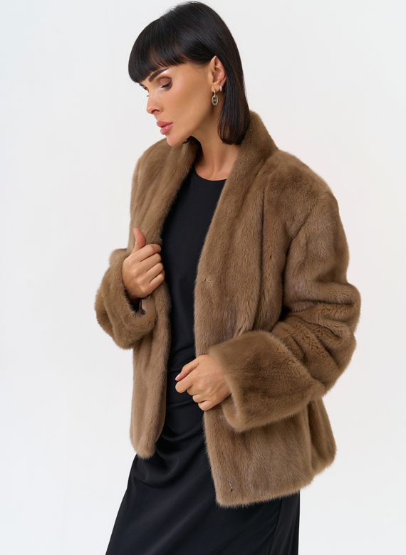 Укороченная шуба из меха норки 