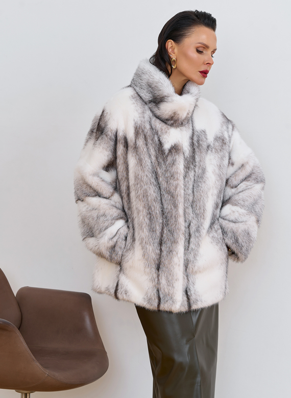 Коротка шуба из норки крестовки