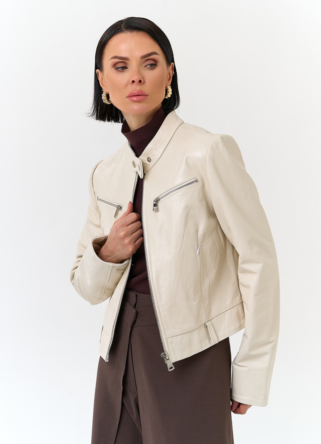 Белая куртка из натуральной кожи модель № 32729 универмаг малина