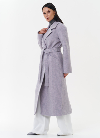 Женское пальто с английским воротником