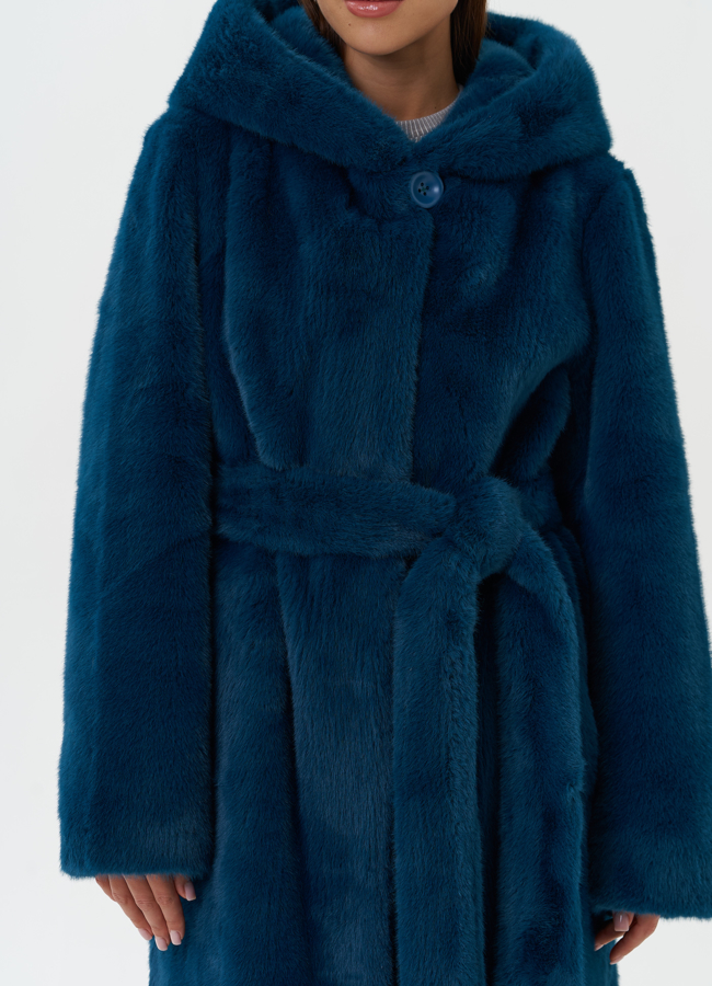 Удлиненное пальто из эко меха с капюшоном модель № 27793 универмаг малина