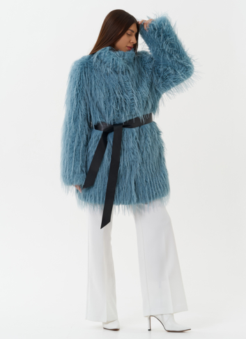 Женская шуба под эко страуса