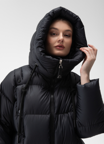 Женский пуховик с капюшоном 