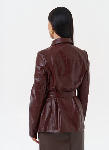 Куртка женская бордового цвета