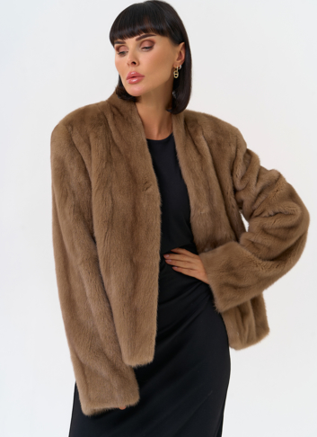 Укороченная шуба из меха норки 