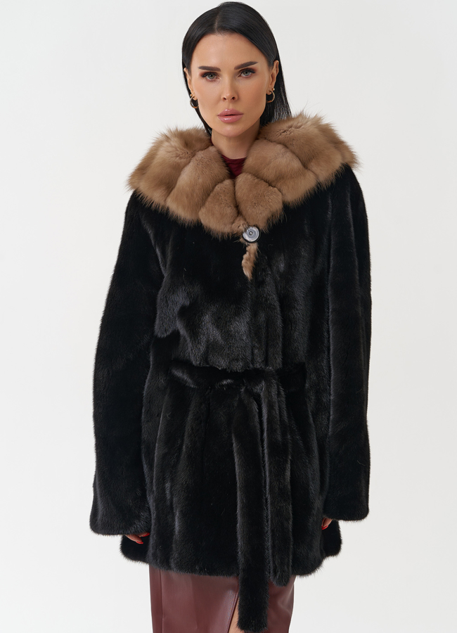 Норковая шуба с капюшоном из меха куницы модель № 30481 универмаг малина