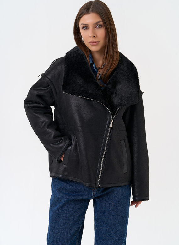 Женская дубленка из эко замши в черном цвете