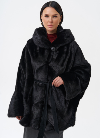 Шуба с капюшоном и норки