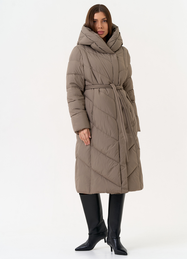 Женский пуховик с капюшоном модель № 31601 меха малина