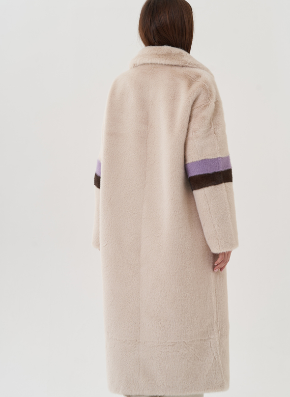 Женское пальто из эко меха 