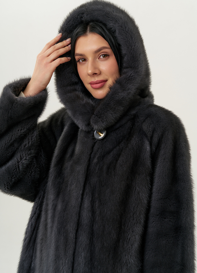 Женская шуба из норки силуэта баллон с капюшоном модель № 24750 в рассрочку