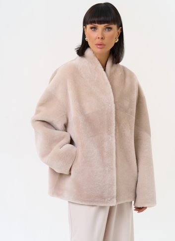 Светлая натуральная дубленка