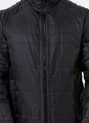 Мужская куртка с воротником стойкой