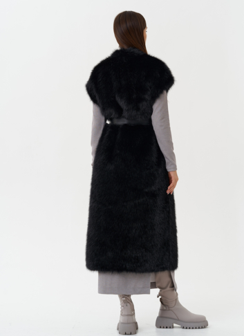 Длинный жилет из эко меха