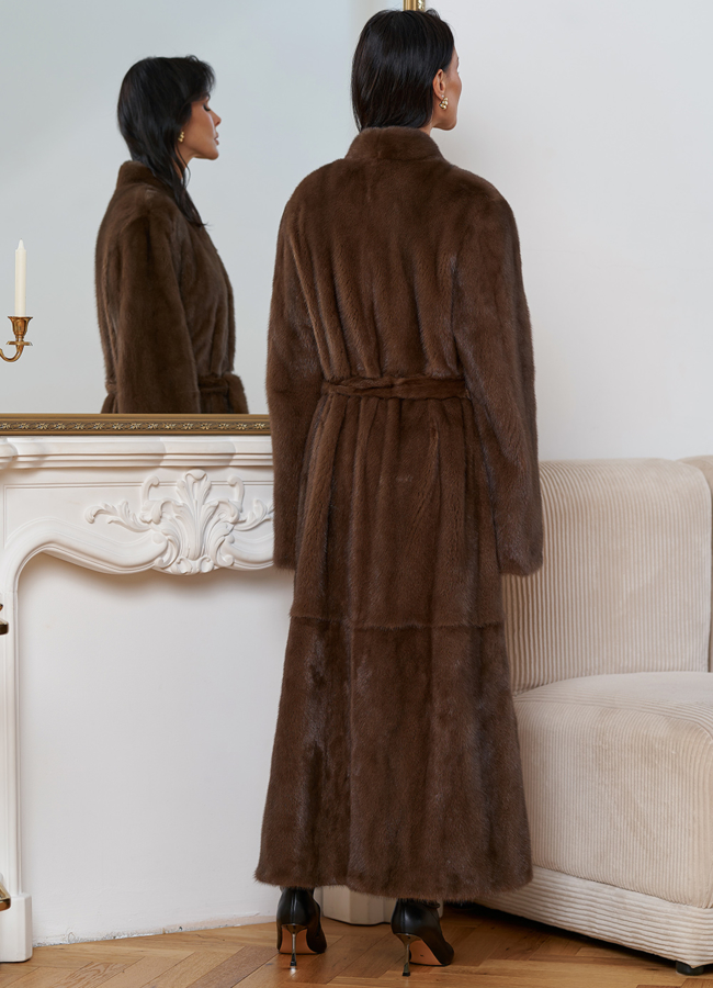 Женская длинная шуба из меха норки модель № 30692 в кредит