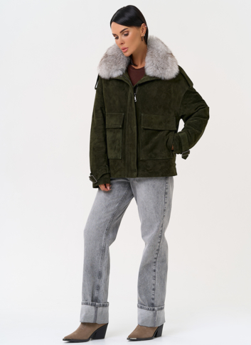 Короткий пуховик из натуральной замши