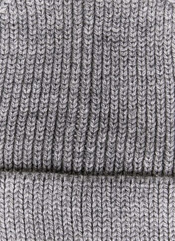 Шапка мужская серого цвета