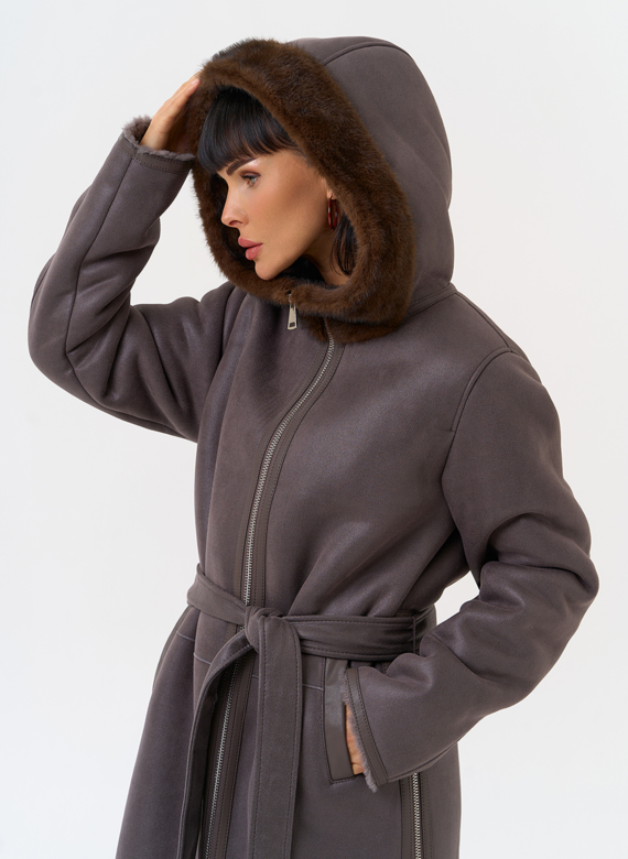 Женская дубленка из эко замши с поясом
