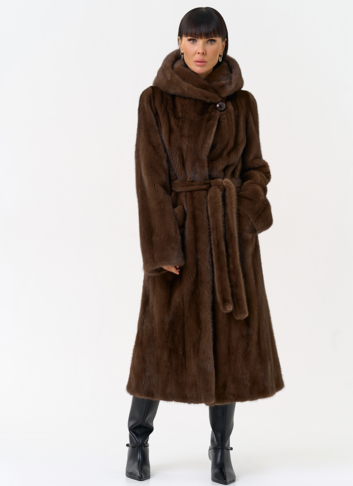 Женская шуба из меха норки с капюшоном 