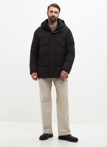 Мужской пуховик черного цвета