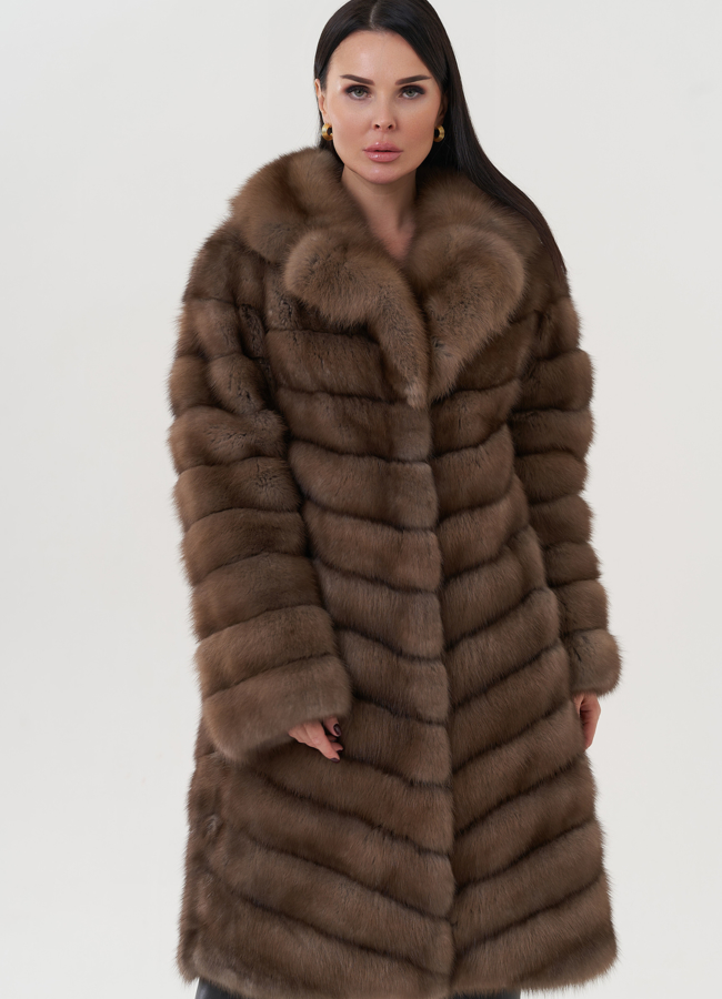 Шуба из куницы с английским воротником  модель № 25897 универмаг малина