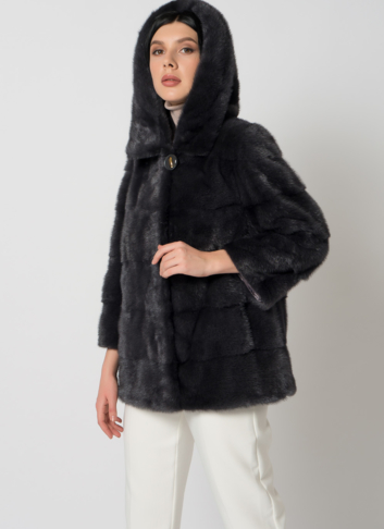 Куртка из меха норки с капюшоном
